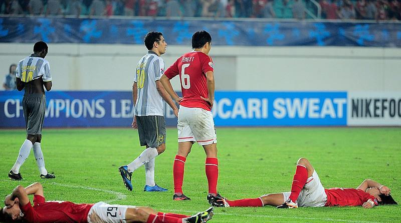 里程碑夜曼联遗憾出局，亚冠今晨刷纪录，管理层满意，数据趋势出现新变化(库里38分里程碑之夜)-九游体育官网